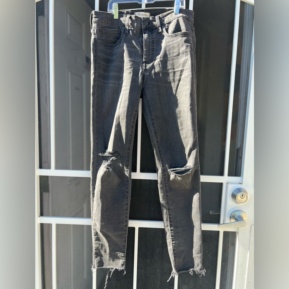 Madewell woman’s high rise 9” skinny jeans size 28